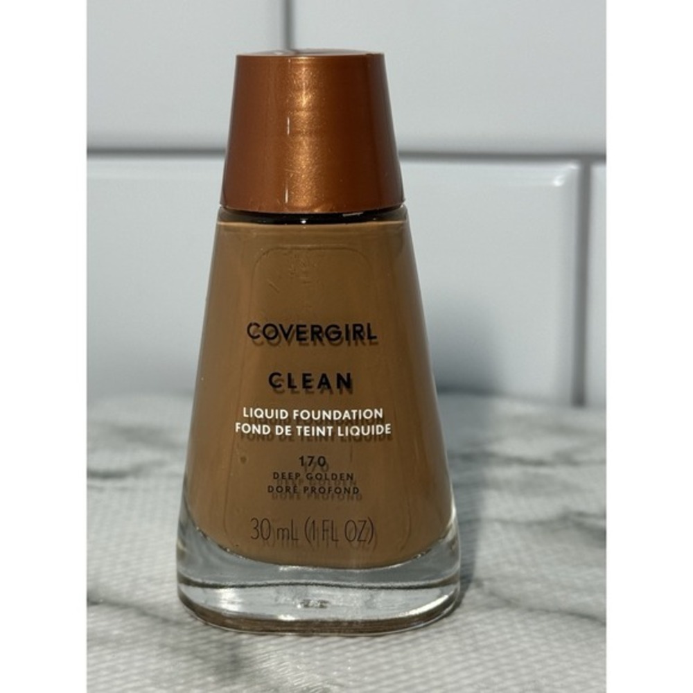 CoverGirl Clean Liquid Foundation 170 Deep Golden Normal Skin‎ 1 oz